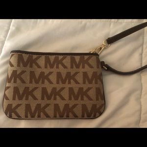 Michael Kors Bags - SOLD!!!!!!!!! Michael Kors MK jet set wristlet Michael Kors Bags - SOLD!!!!!!!!! Michael Kors MK jet set wristlet